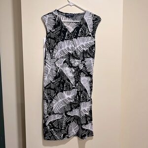 Jones New York size PP black and white dress